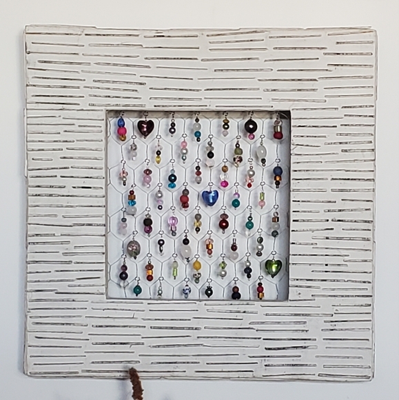 BOHO CHICKEN WIRE BEADED FRAME/WALL DECOR - Picture 8 of 8